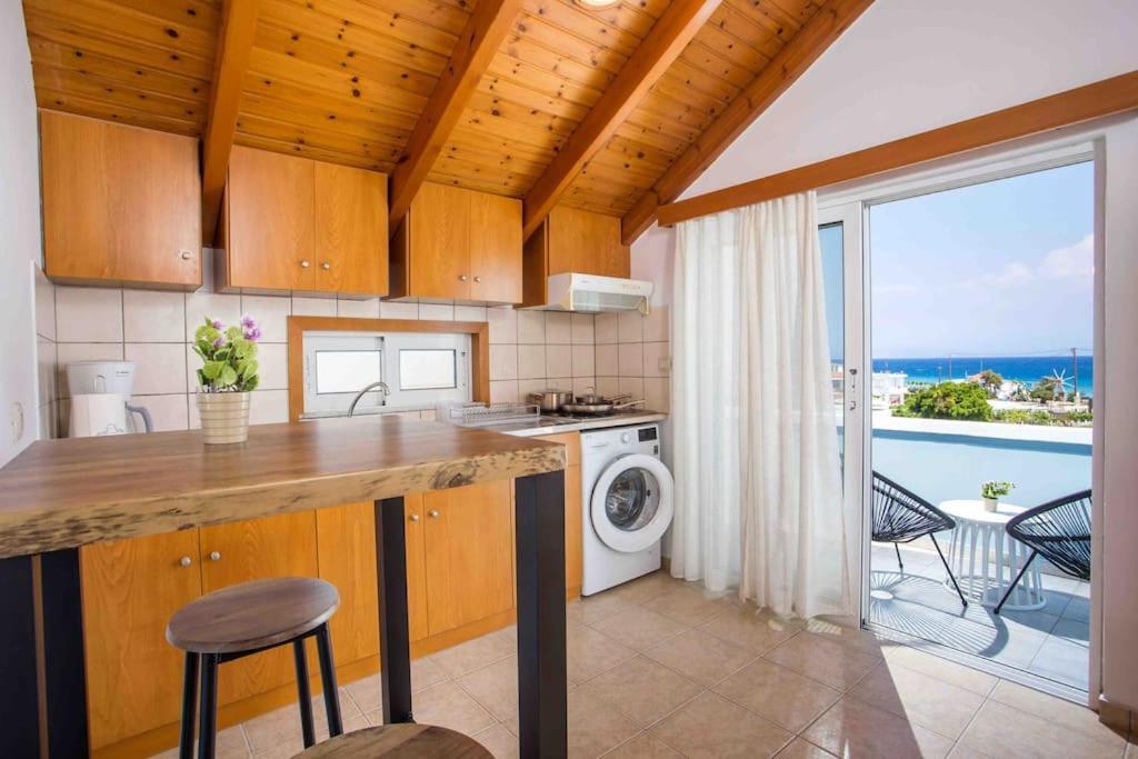 Megat Seaview And Seaside Apartments Ialysos  Dış mekan fotoğraf